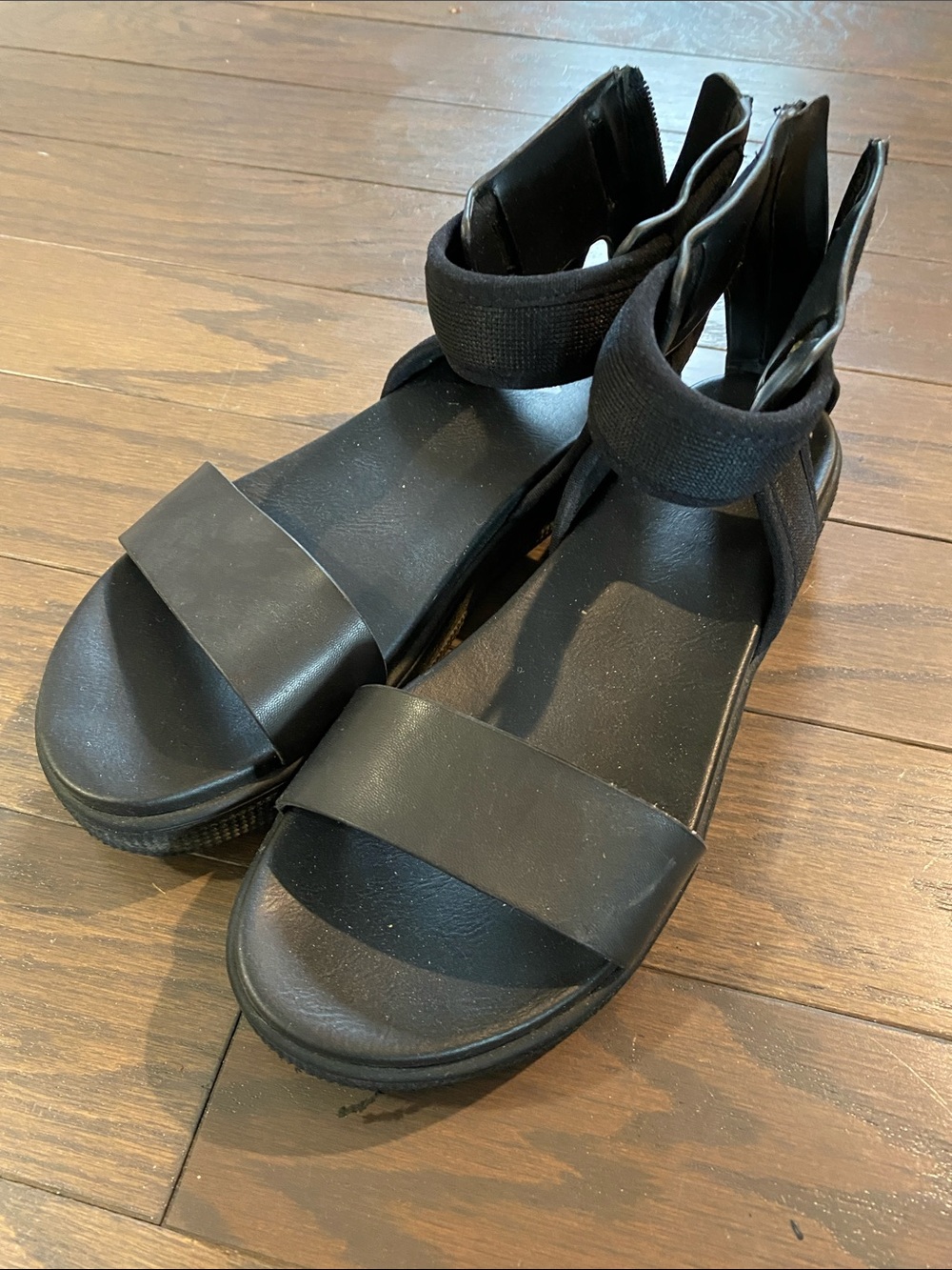 MIA Black Leather Women's Ankle-Strap Platform Sandals Memory Foam Foot Bed 8